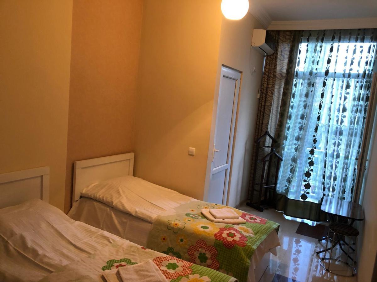 Twins Guest House By Black Sea Kobuleti Zewnętrze zdjęcie