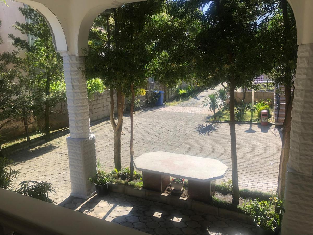 Twins Guest House By Black Sea Kobuleti Zewnętrze zdjęcie