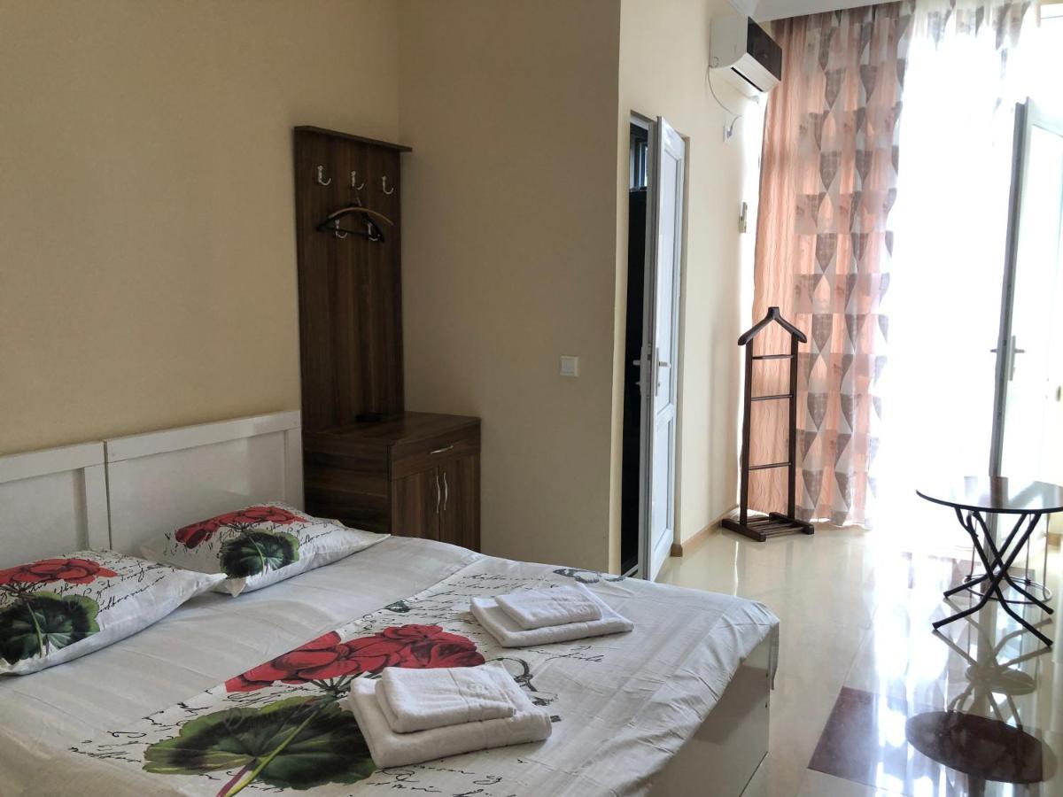 Twins Guest House By Black Sea Kobuleti Zewnętrze zdjęcie