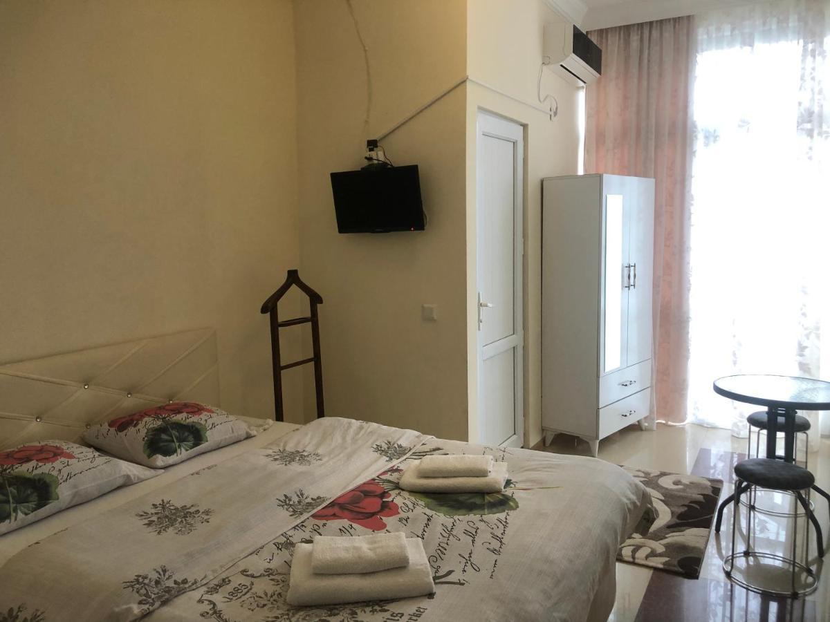 Twins Guest House By Black Sea Kobuleti Zewnętrze zdjęcie