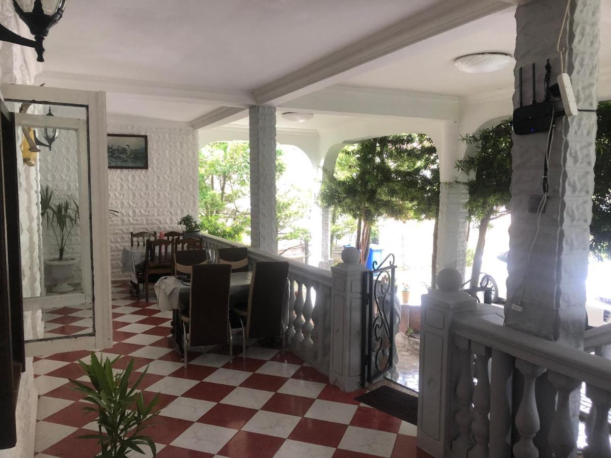 Twins Guest House By Black Sea Kobuleti Zewnętrze zdjęcie